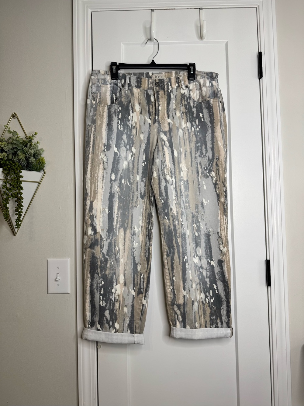 LOGO Lori Goldstein Boyfriend Jean